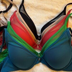 Lot of 5 EUC Third Love Classic Uplift Plunge Bras, 34 B and a half size